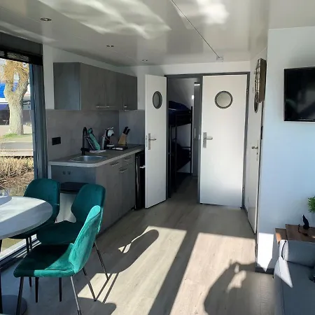 Waterfront Houseboat Near The Centre Monnickendam