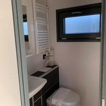 Waterfront Houseboat Near The Centre Botel *